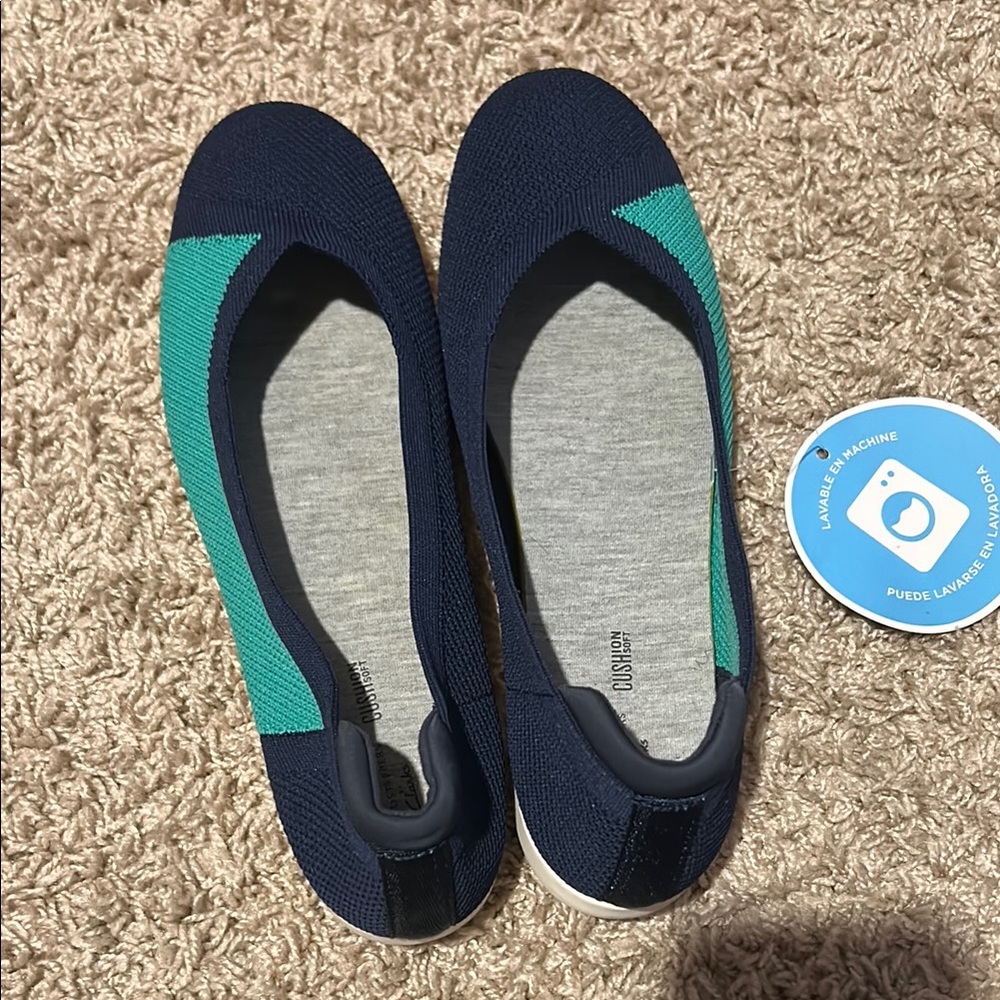 Allbirds Navy and Teal Knit Flats